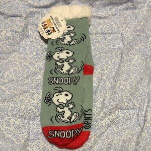 Peanuts Snoopy Grey Sherpa lined socks